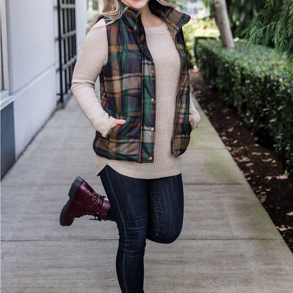 Plaid Vest - Picture 5 of 5